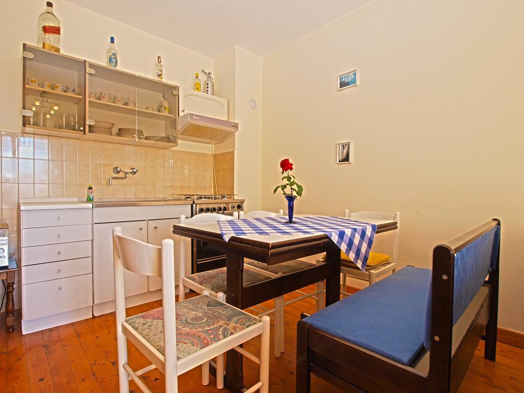 Apartments Antica พูลา ภายนอก รูปภาพ