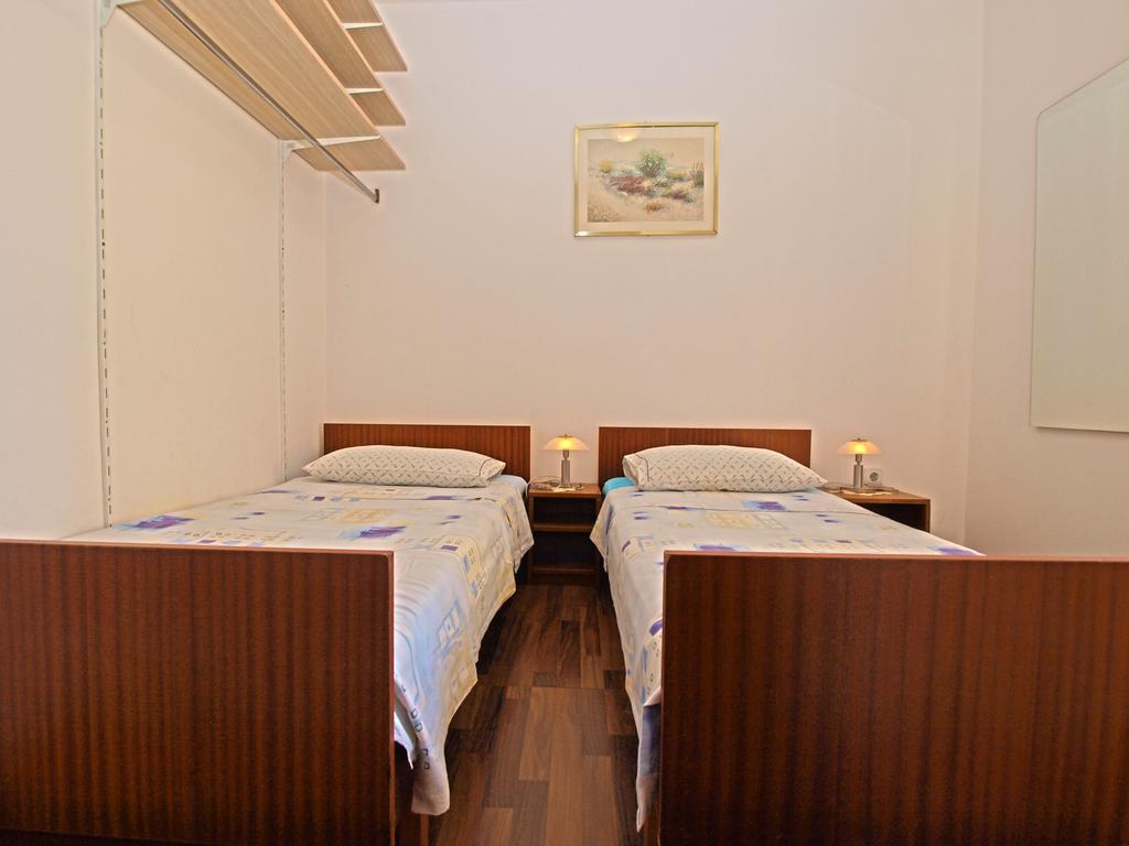 Apartments Antica พูลา ภายนอก รูปภาพ