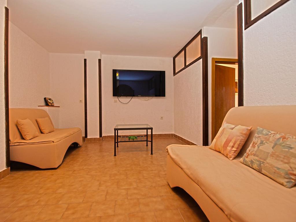 Apartments Antica พูลา ภายนอก รูปภาพ