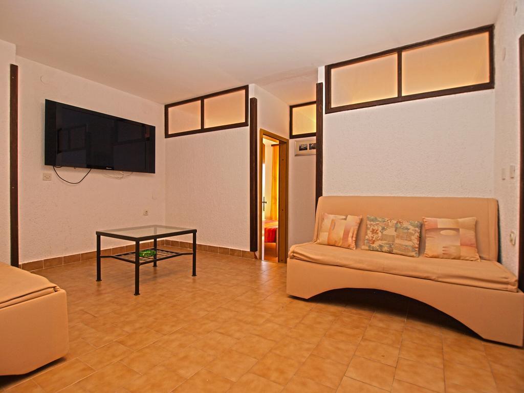 Apartments Antica พูลา ภายนอก รูปภาพ