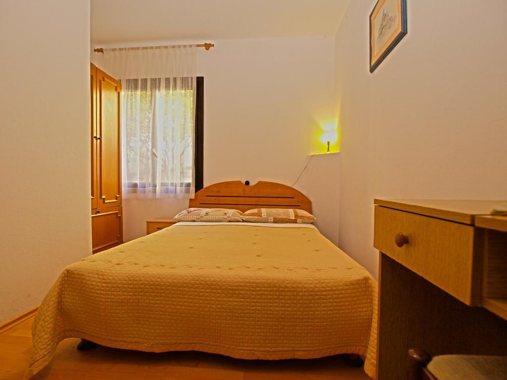 Apartments Antica พูลา ภายนอก รูปภาพ